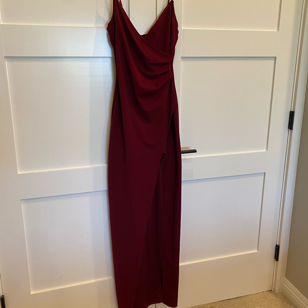 Windsor Formal Full Length Slit Dress 🌸 WORN ONCE🌸